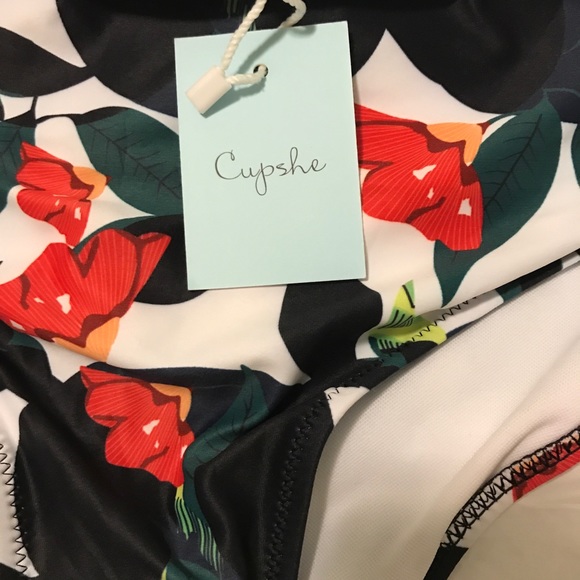 Small Cupshe Floral Print Swim Bottoms NWT - Picture 2 of 2